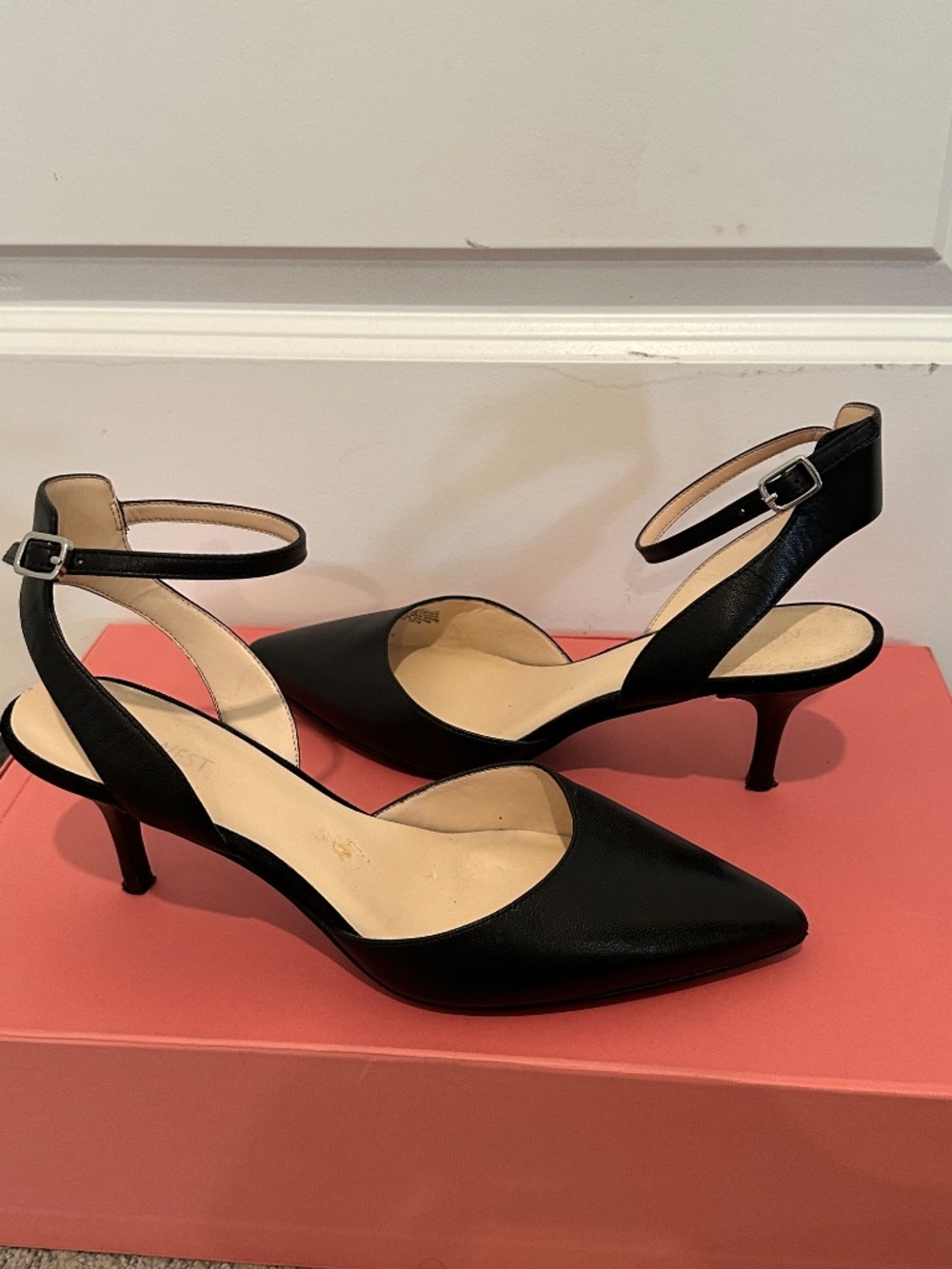 NINE WEST BLACK LEATHER D'Orsay Style Kitten Heel Ankle Strap Pumps 8W